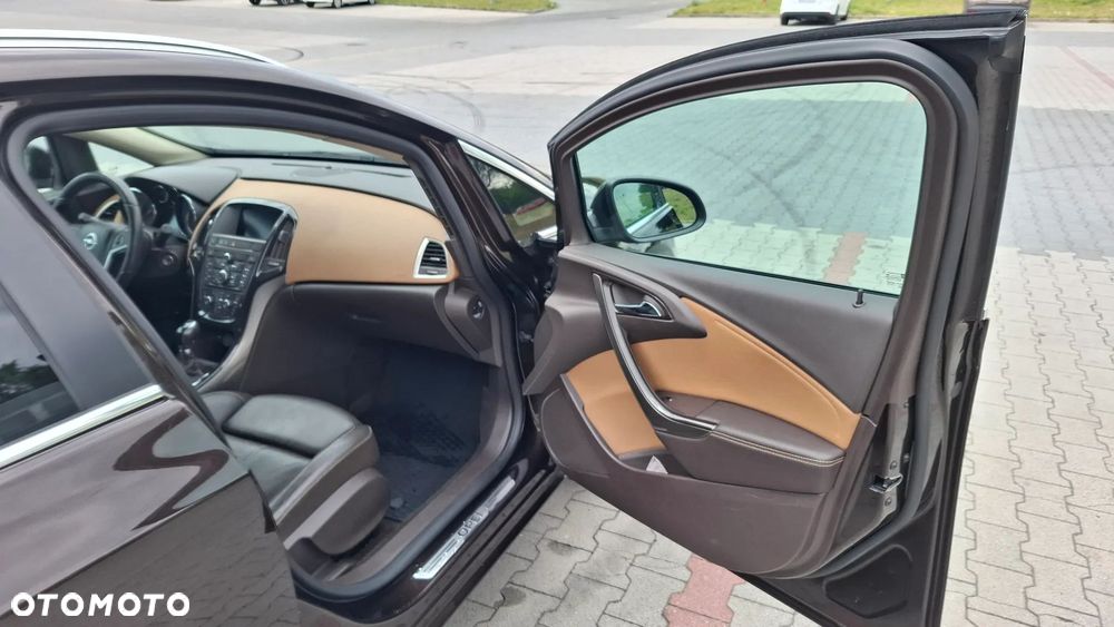 Opel Astra 1.4 Turbo Exklusiv - 8