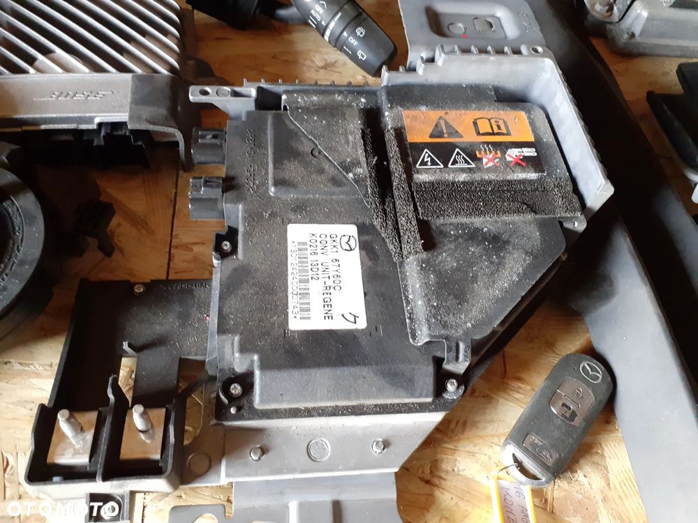 12226 Lampka podsufitki licznik moduł Mazda 6 12- - 3