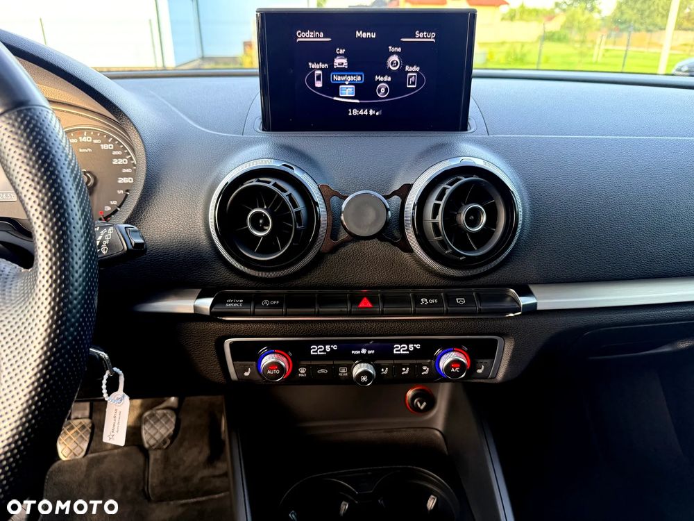 Audi A3 Sportback 2.0 TDI S line Sportpaket - 29