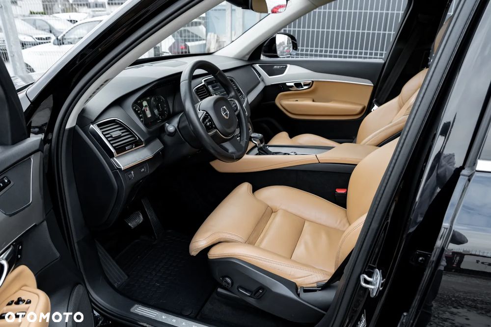 Volvo XC 90 D5 AWD Inscription - 19
