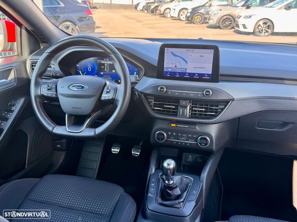 Ford Focus 1.0 EcoBoost MHEV ST-Line - 11