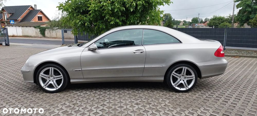 Mercedes-Benz CLK - 21