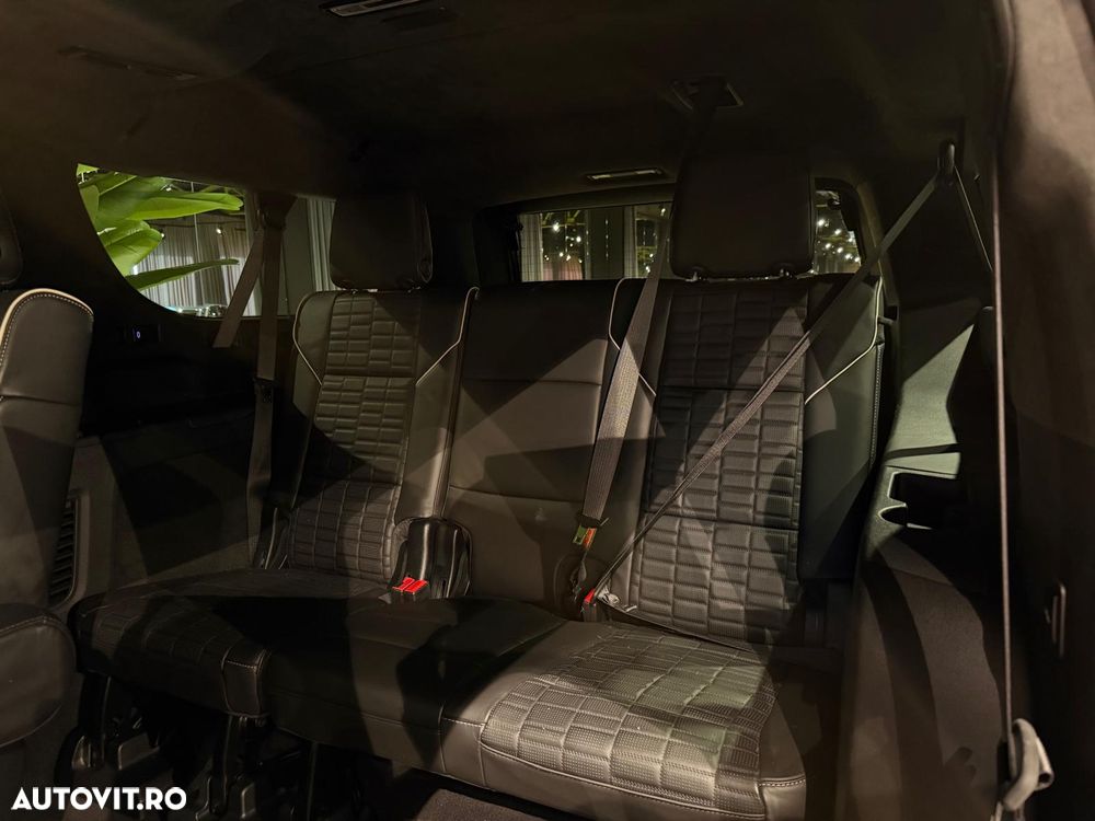 Cadillac Escalade 6.2 V8 ESV Platinum - 24