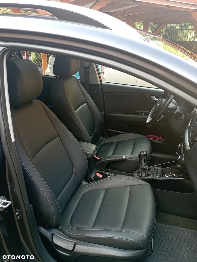 Kia Stonic 1.0 T-GDI 120 Platinum Edition - 13