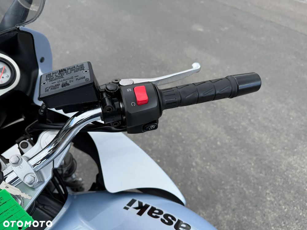 Kawasaki ZR - 12