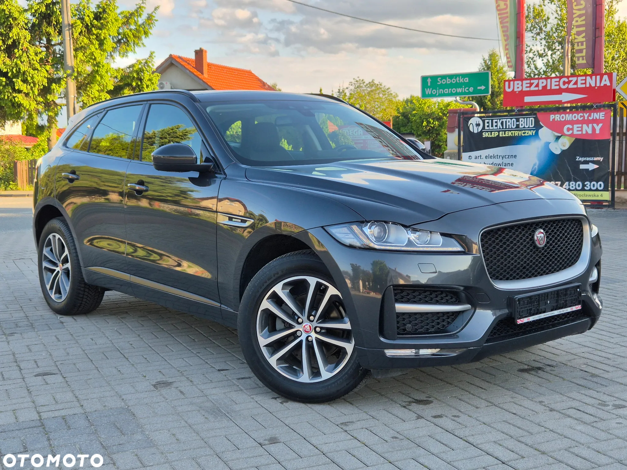 Jaguar F-Pace 2.0 i4D AWD R-Sport - 4