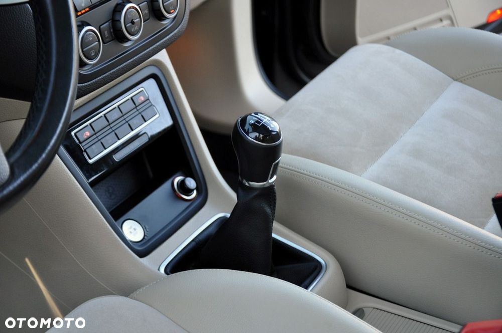 Volkswagen Sharan - 36