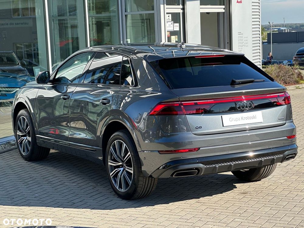 Audi Q8 - 8
