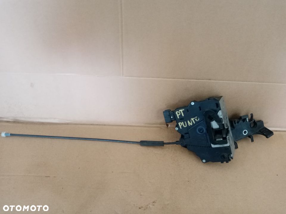 Zamek drzwi prawy tył tylny Fiat Grande Punto 55701966 - 1