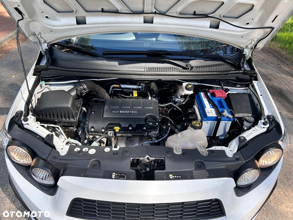 Chevrolet Aveo 1.2 LT - 11
