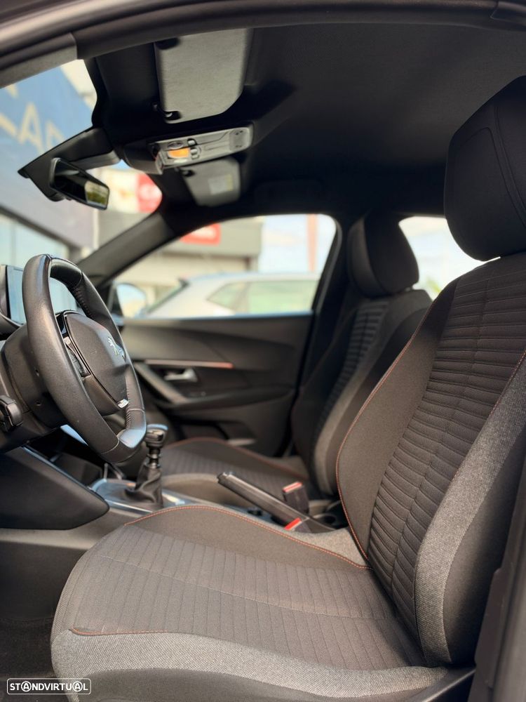 Peugeot 2008 1.2 PureTech Allure Pack - 23