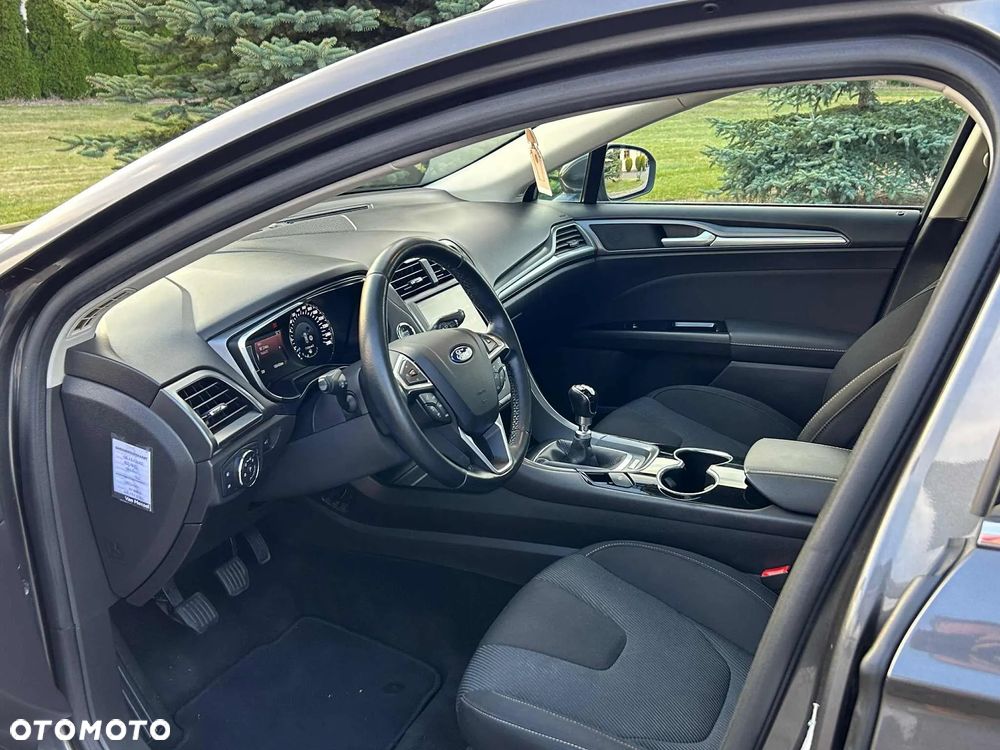 Ford Mondeo - 33