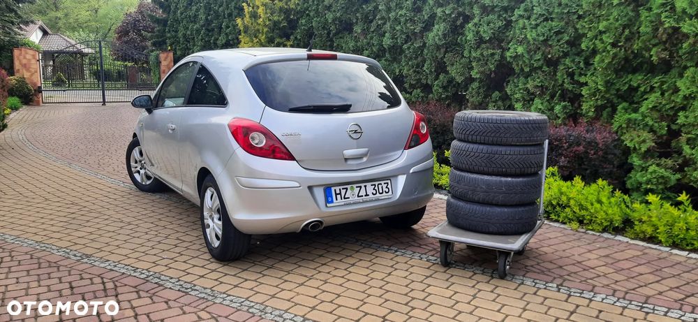 Opel Corsa - 1