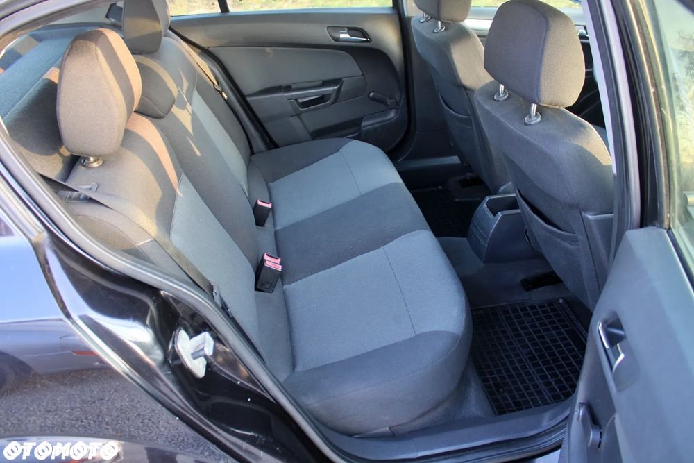 Opel Astra 1.9 CDTI DPF Edition - 28