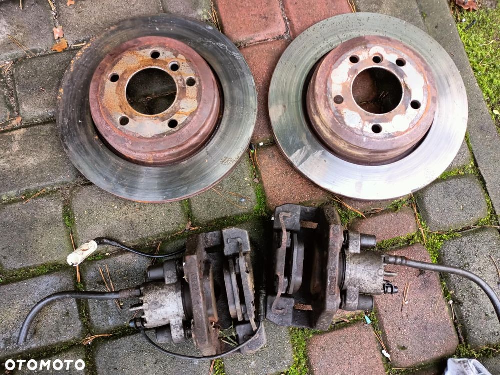 Tarcze klocki tył tylne BMW E60 E61 320x20mm MEYLE