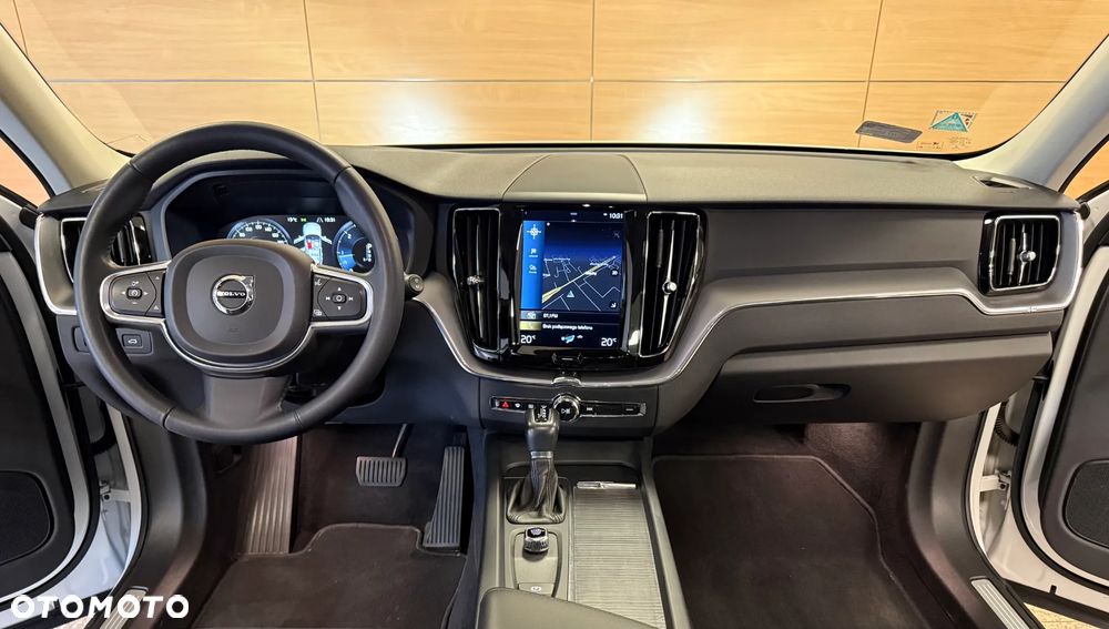 Volvo XC 60 D4 Momentum - 14