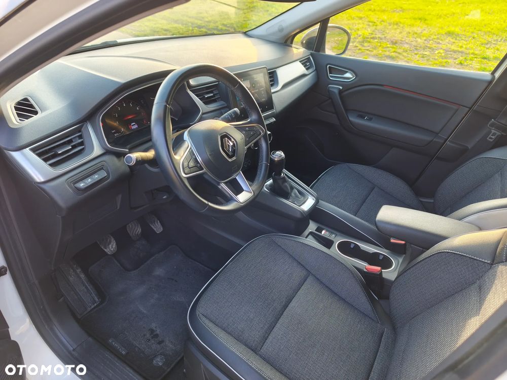 Renault Captur TCe 100 INTENS - 16