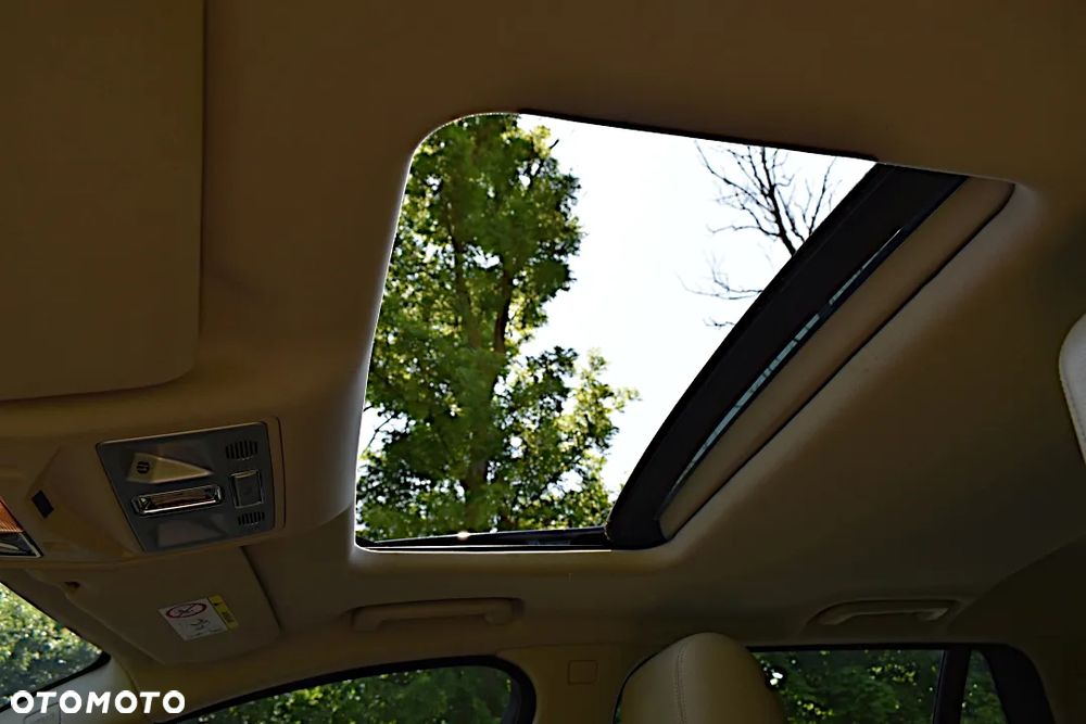 Jaguar XF 2.2 D Premium Luxury - 17