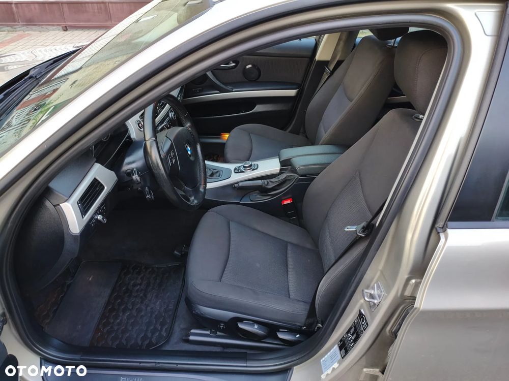 BMW Seria 3 - 17