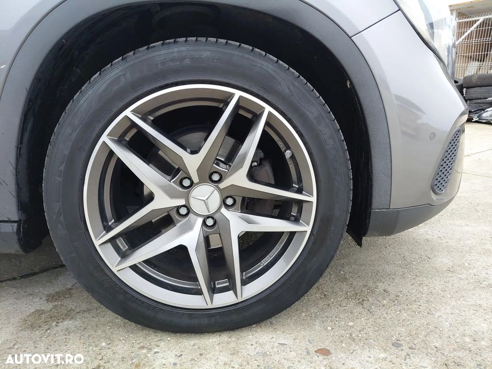 Mercedes-Benz GLA 200 d Aut. - 17