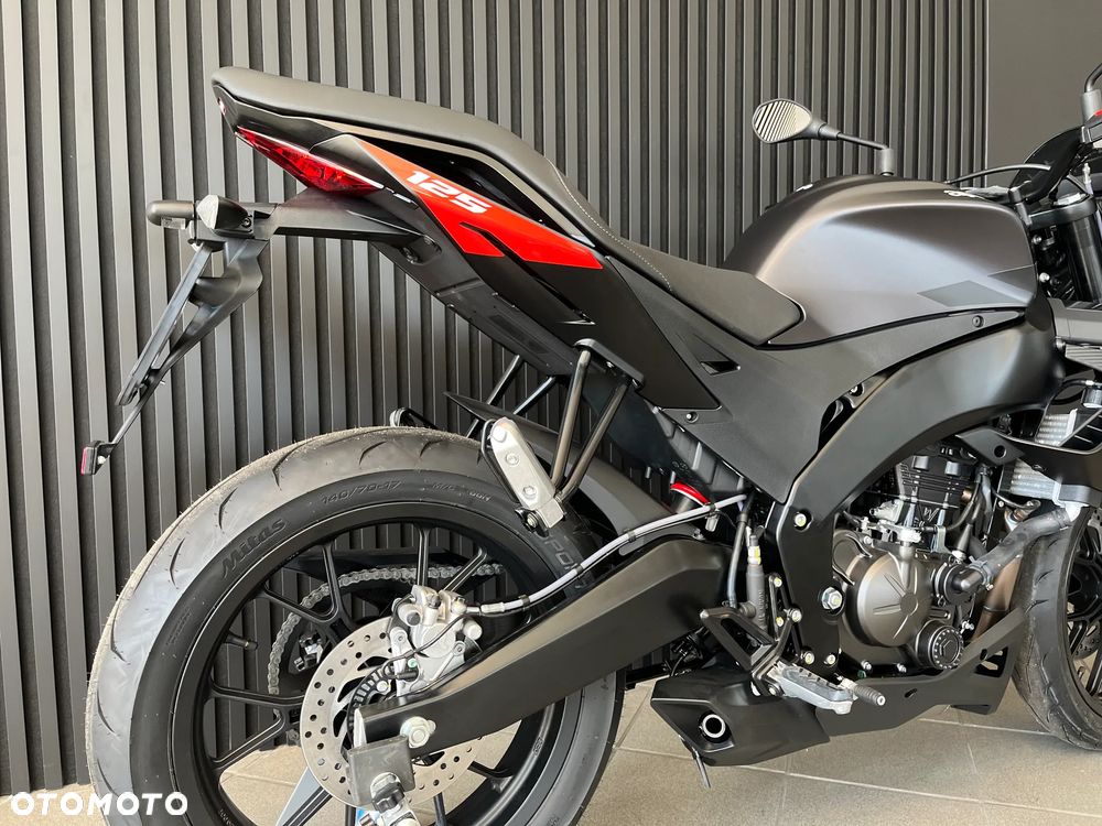 Aprilia Tuono - 10