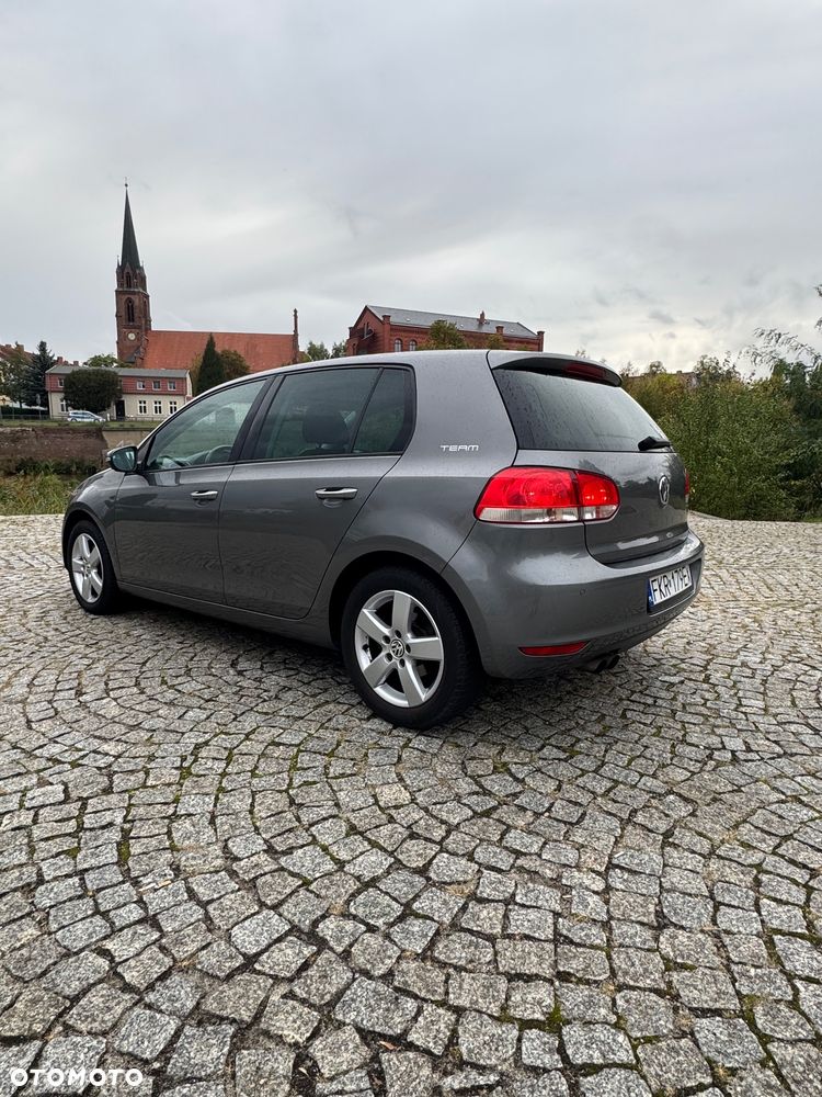 Volkswagen Golf - 4