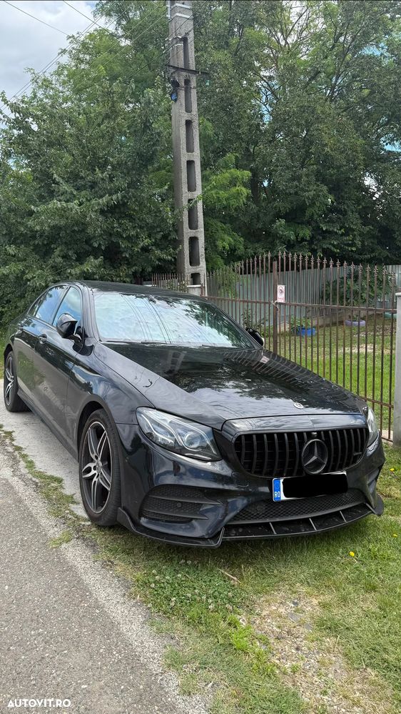 Mercedes-Benz E 220 d 4MATIC Aut. - 1