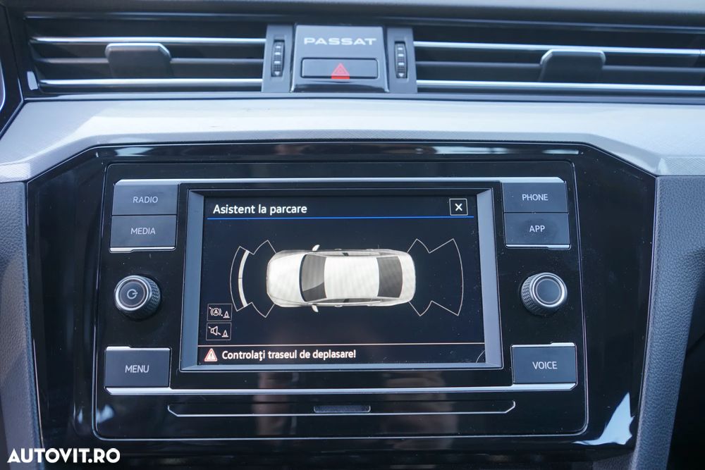 Volkswagen Passat - 19