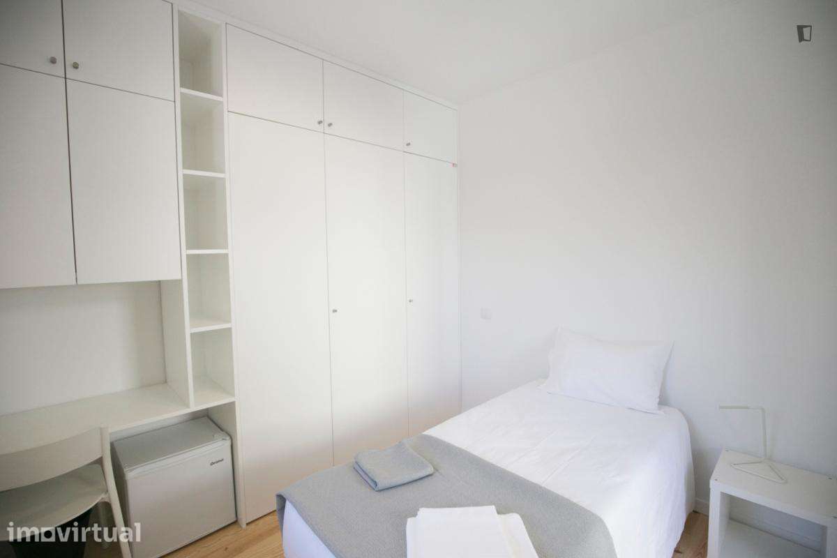 Quarto - localizado em Carcavelos Lisbon - Grande imagem: 2/52