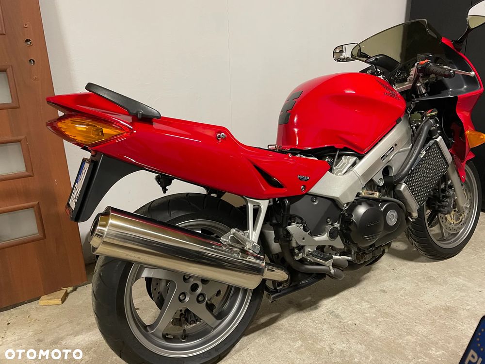 Honda VFR - 27