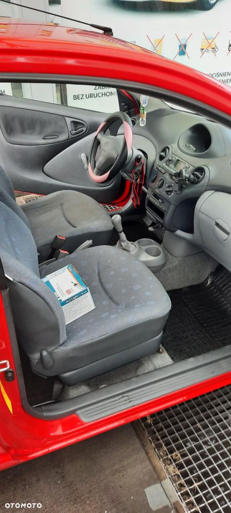 Toyota Yaris - 7
