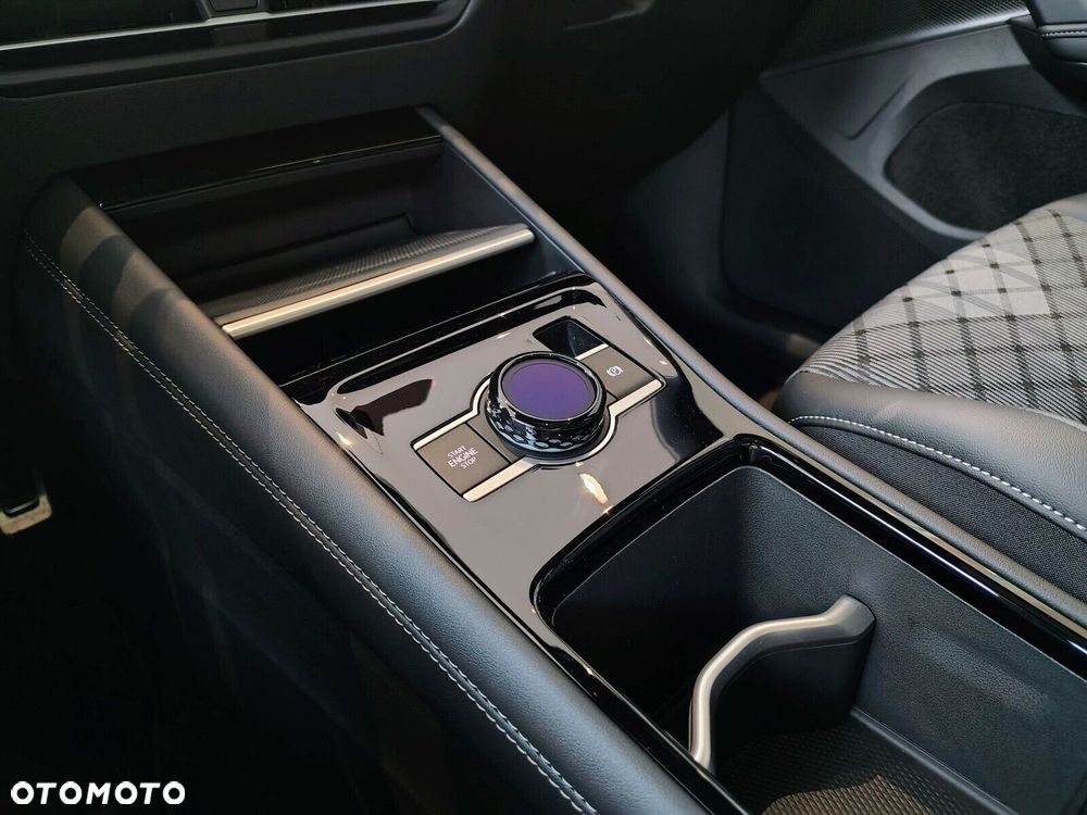 Volkswagen Tiguan - 14