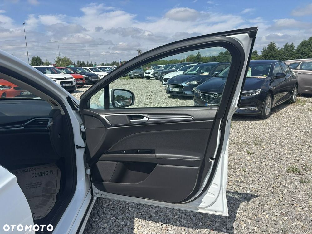 Ford Mondeo - 37