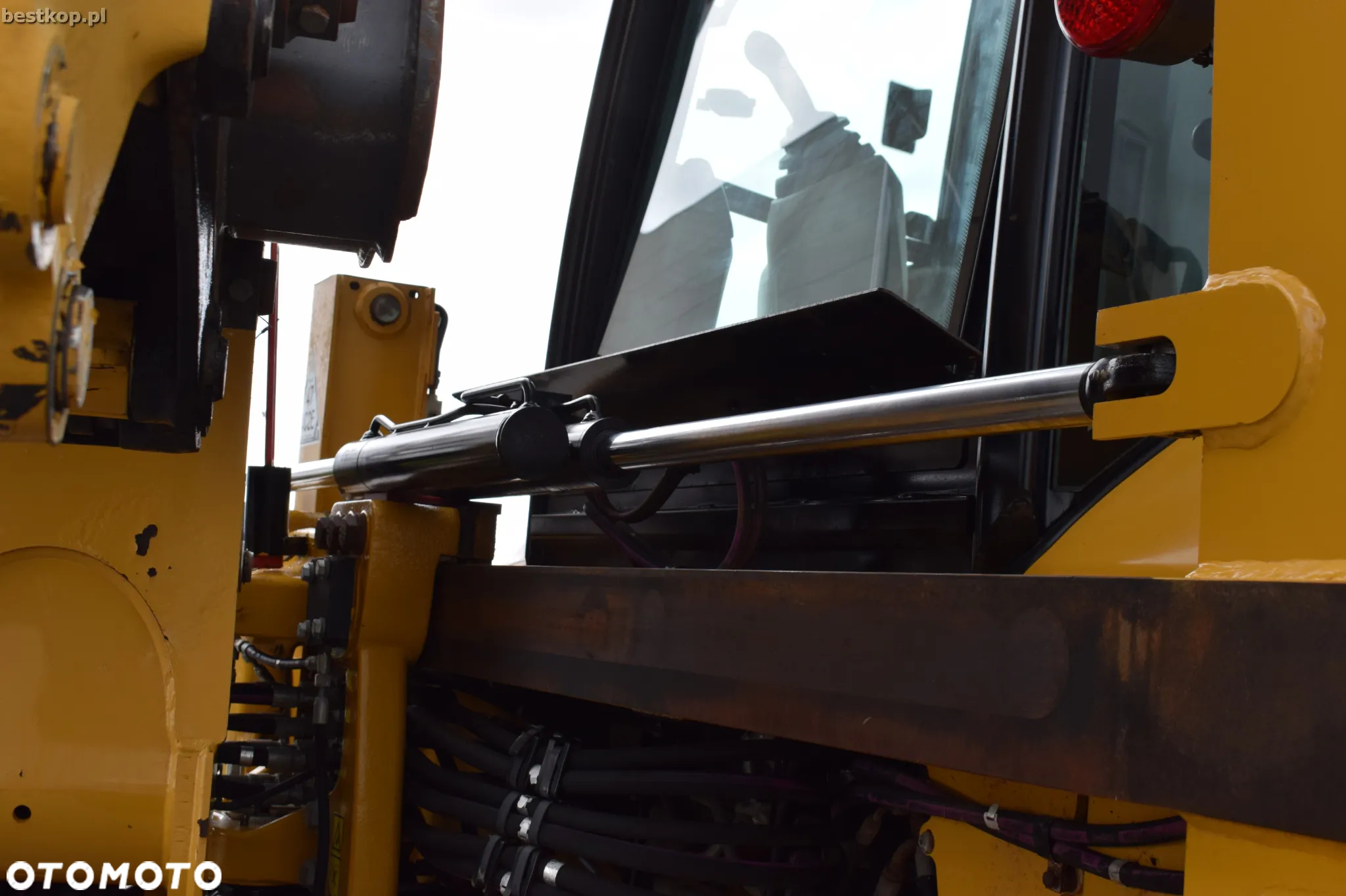 Caterpillar CAT 432E Premier - 6