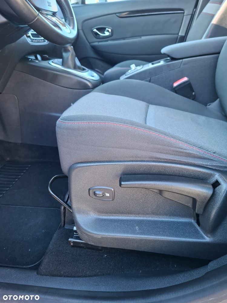 Renault Grand Scenic dCi 110 EDC Paris - 28