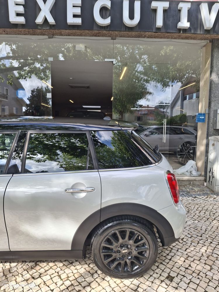 MINI 5 Portas Cooper D Auto - 15
