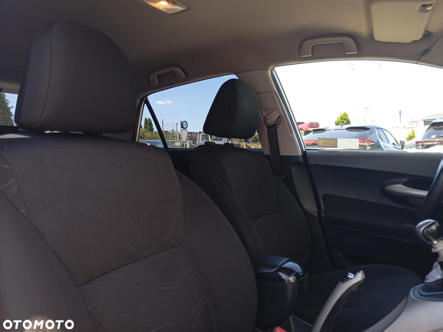 Toyota Auris 1.33 VVT-i Terra - 16