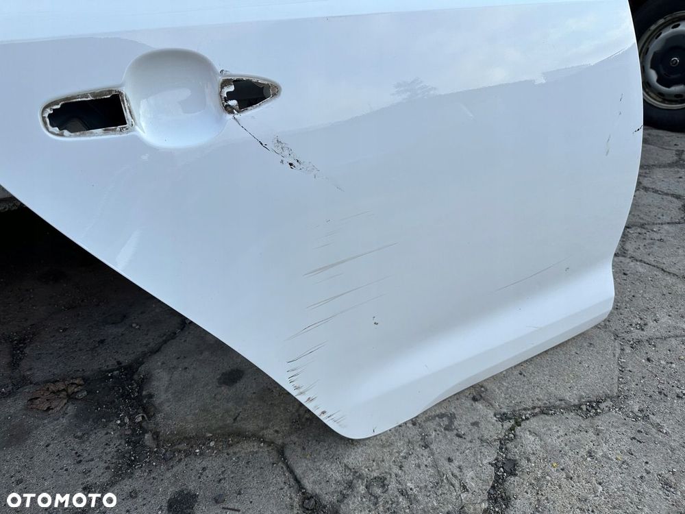 DRZWI PRAWE TYLNE PRAWY TYŁ TOYOTA COROLLA E21 KOMBI 19- - 4