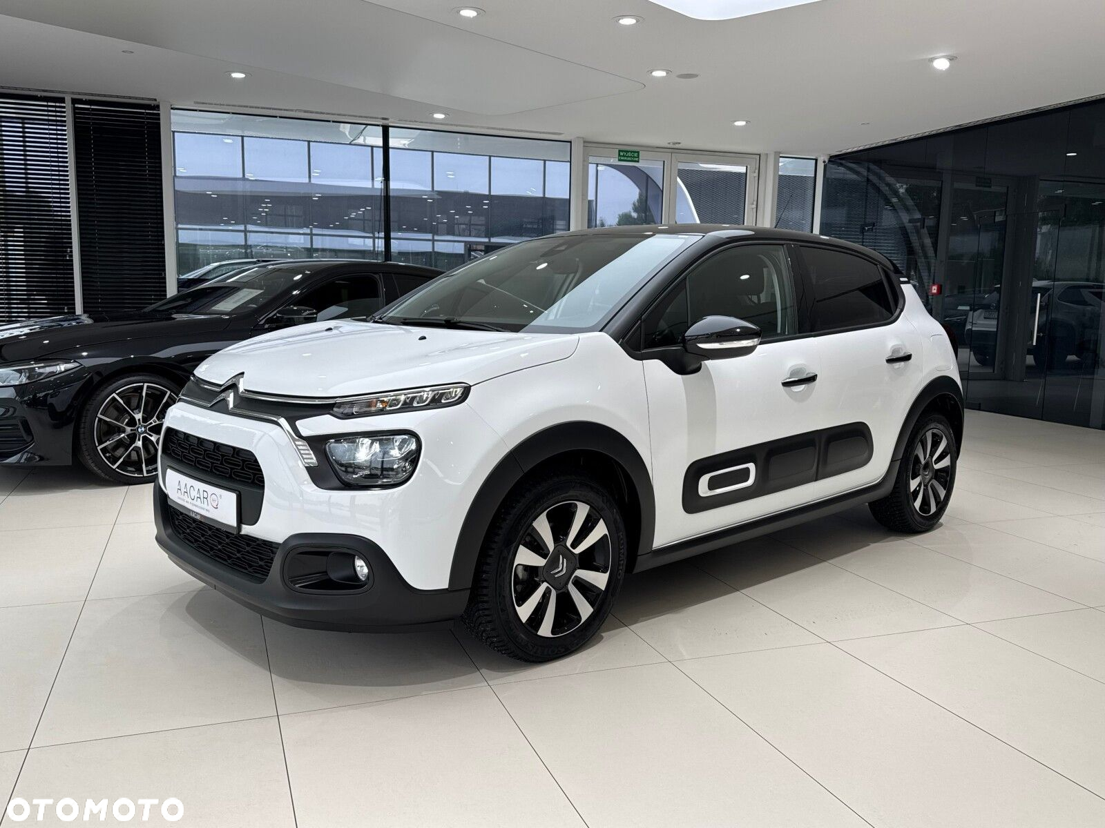 Citroën C3 1.2 PureTech Shine - 2