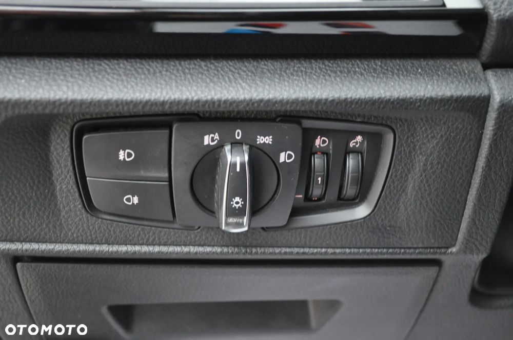 BMW Seria 1 116i - 26