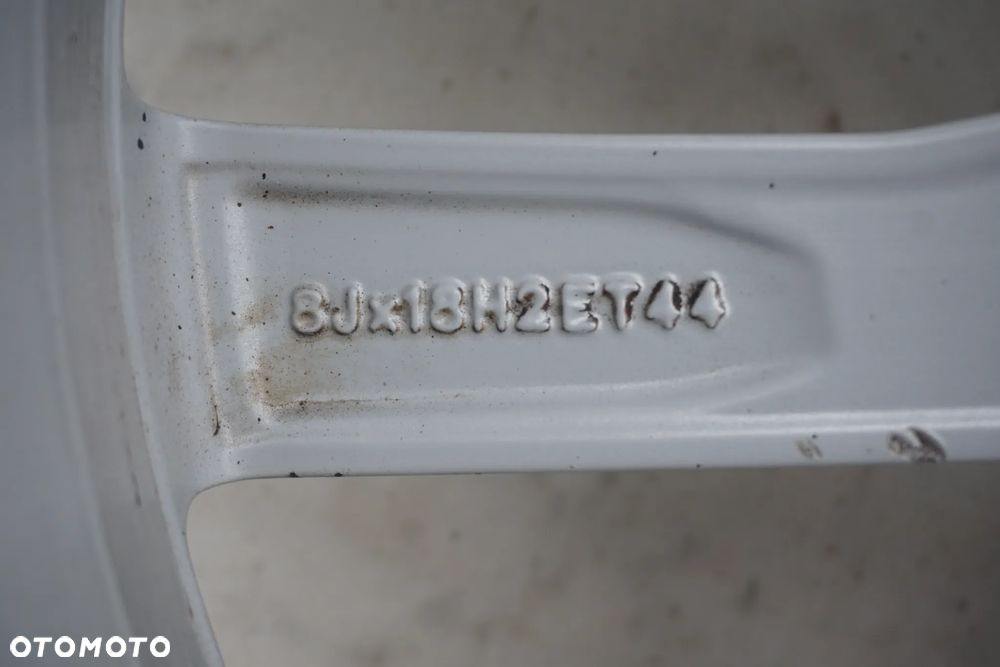 Volkswagen 5x112 18 8J et44 stan bdb 3G0601025H - 4