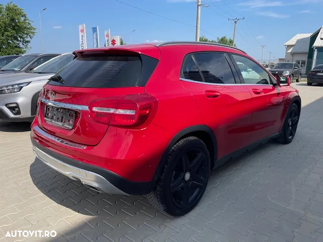 Mercedes-Benz GLA 220 CDI 4Matic 7G-DCT - 13