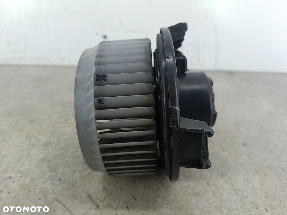 WENTYLATOR NAWIEWU, DMUCHAWA TOYOTA AVENSIS III T27 AV272700-8083 DENSO - 1