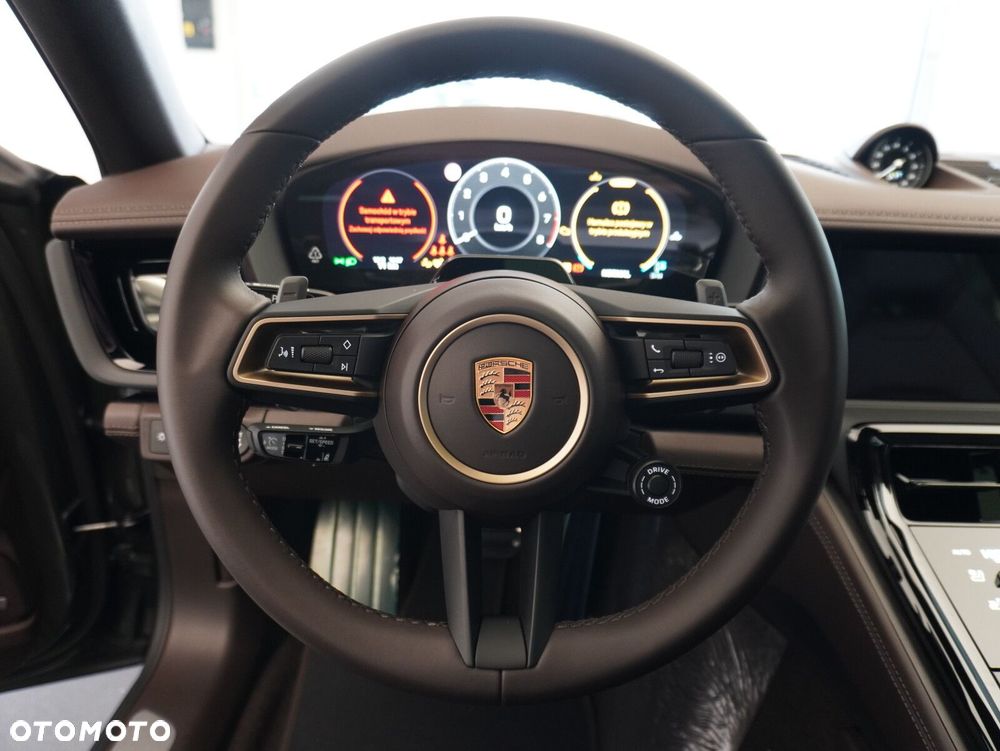 Porsche Panamera 4 - 25