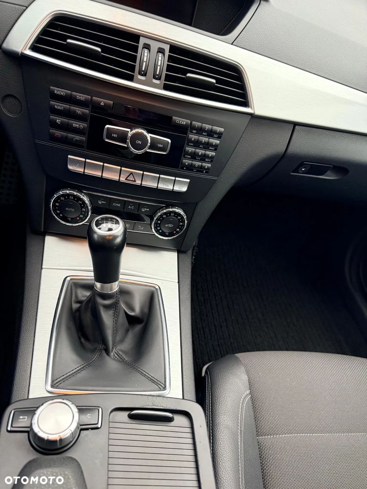 Mercedes-Benz Klasa C 200 (BlueEFFICIENCY) - 21
