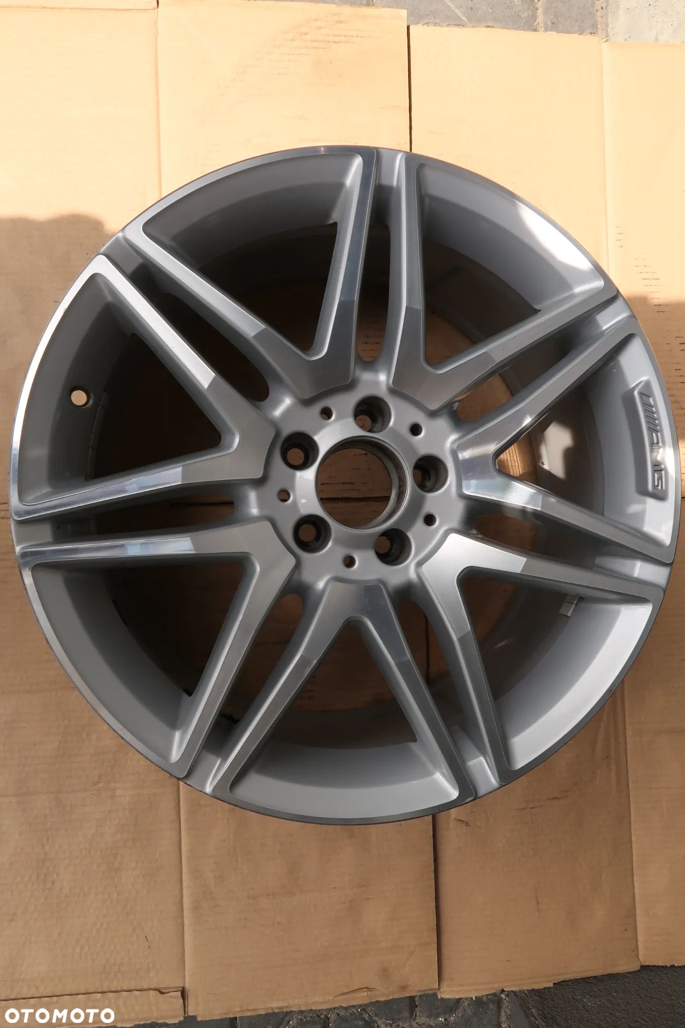 C16 FELGA MERCEDES E KLASA A2124011900 8,5X19ET44 IDEALNA - 1