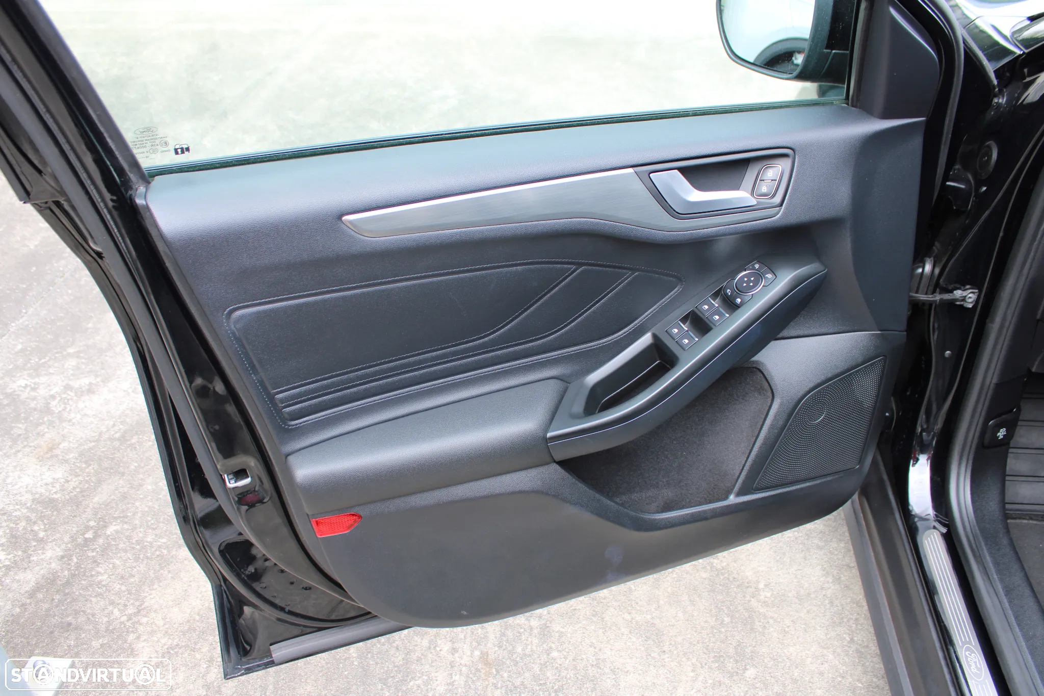 Ford Focus 1.5 TDCi EcoBlue Business Aut. - 39