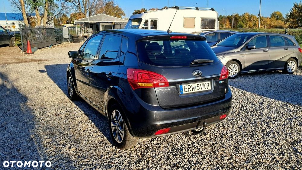 Kia Venga 1.4 CVVT Business Line - 10