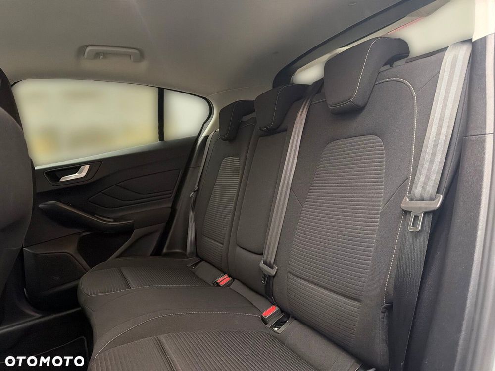 Ford Focus - 13