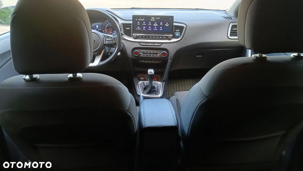 Kia Ceed 1.4 T-GDI L Business Line - 20